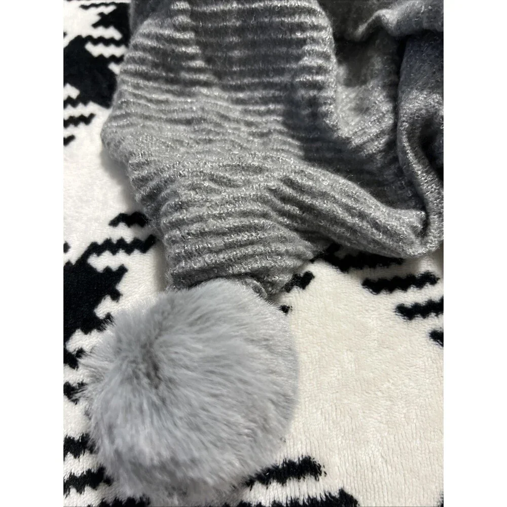 Capelli New York Scarf Grey NWT